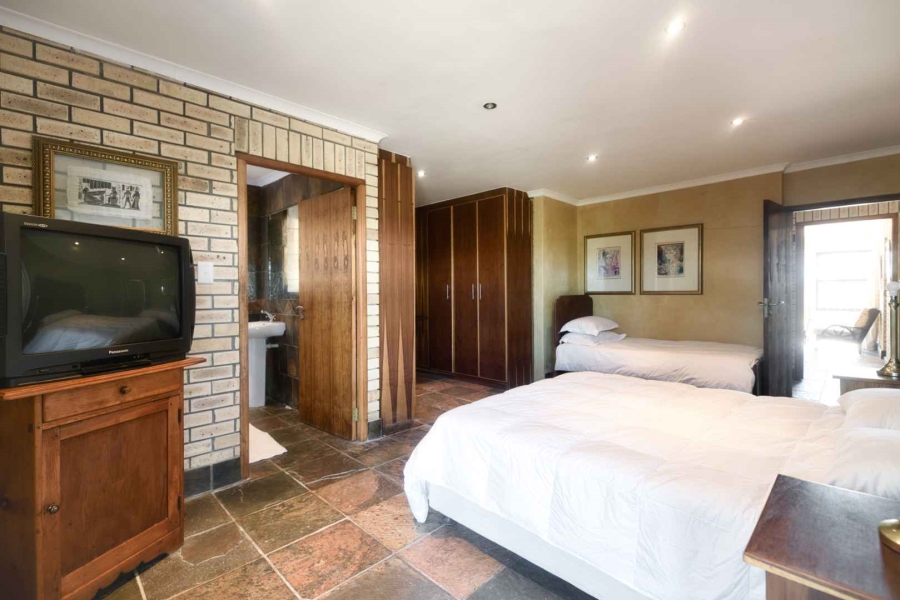 4 Bedroom Property for Sale in Pearly Beach Western Cape